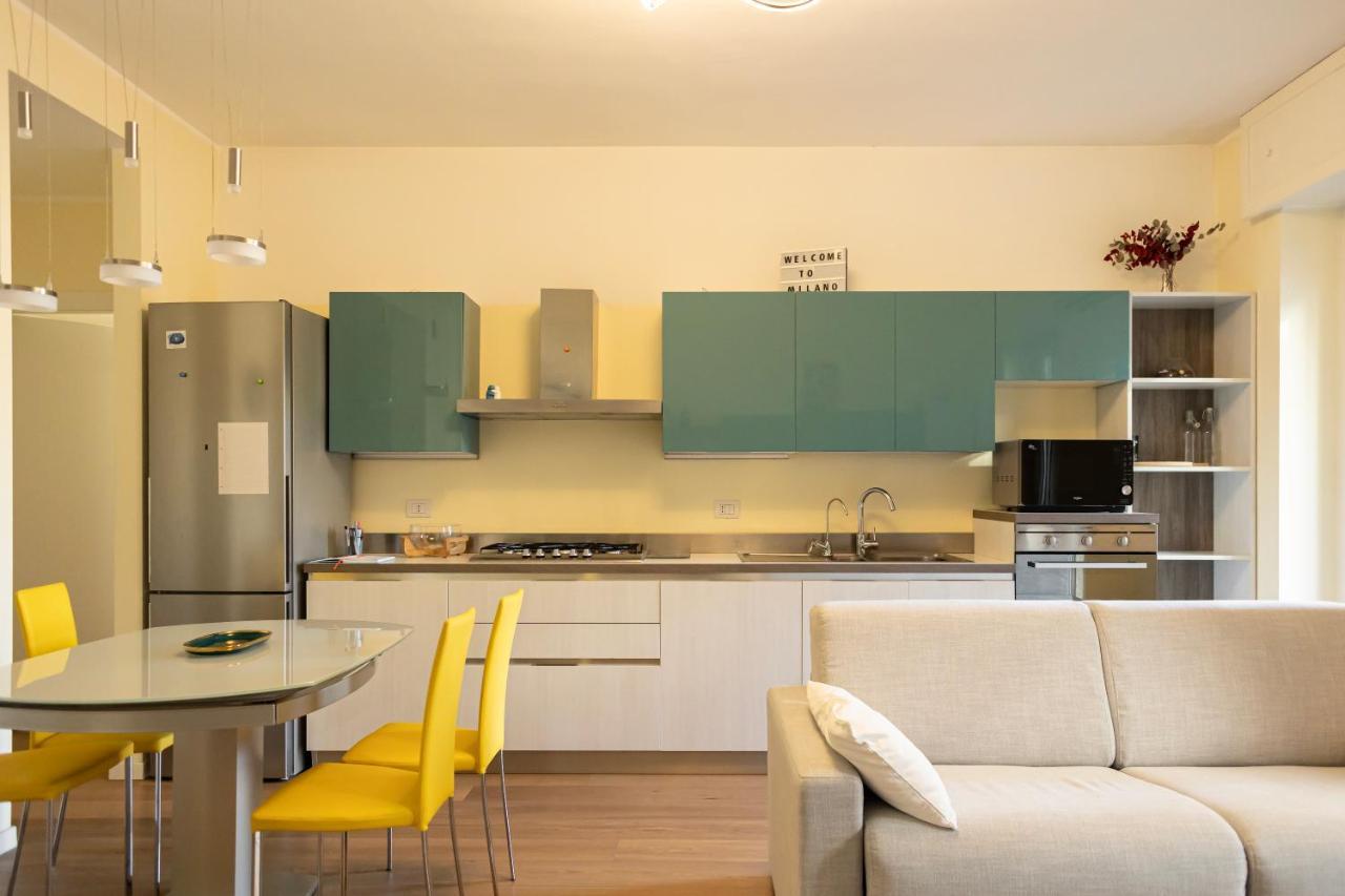 Bilocale Moderno Ed Esclusivo Apartment Milan Luaran gambar