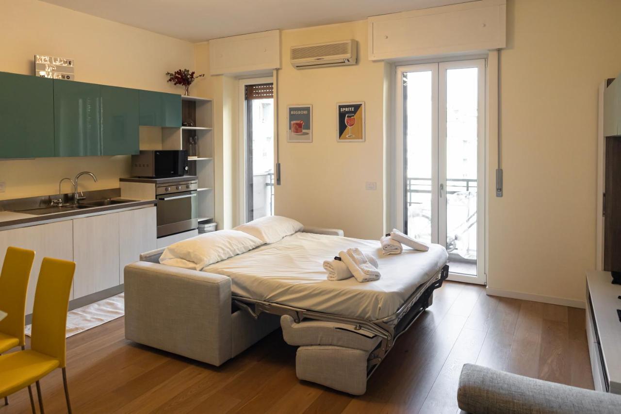 Bilocale Moderno Ed Esclusivo Apartment Milan Luaran gambar