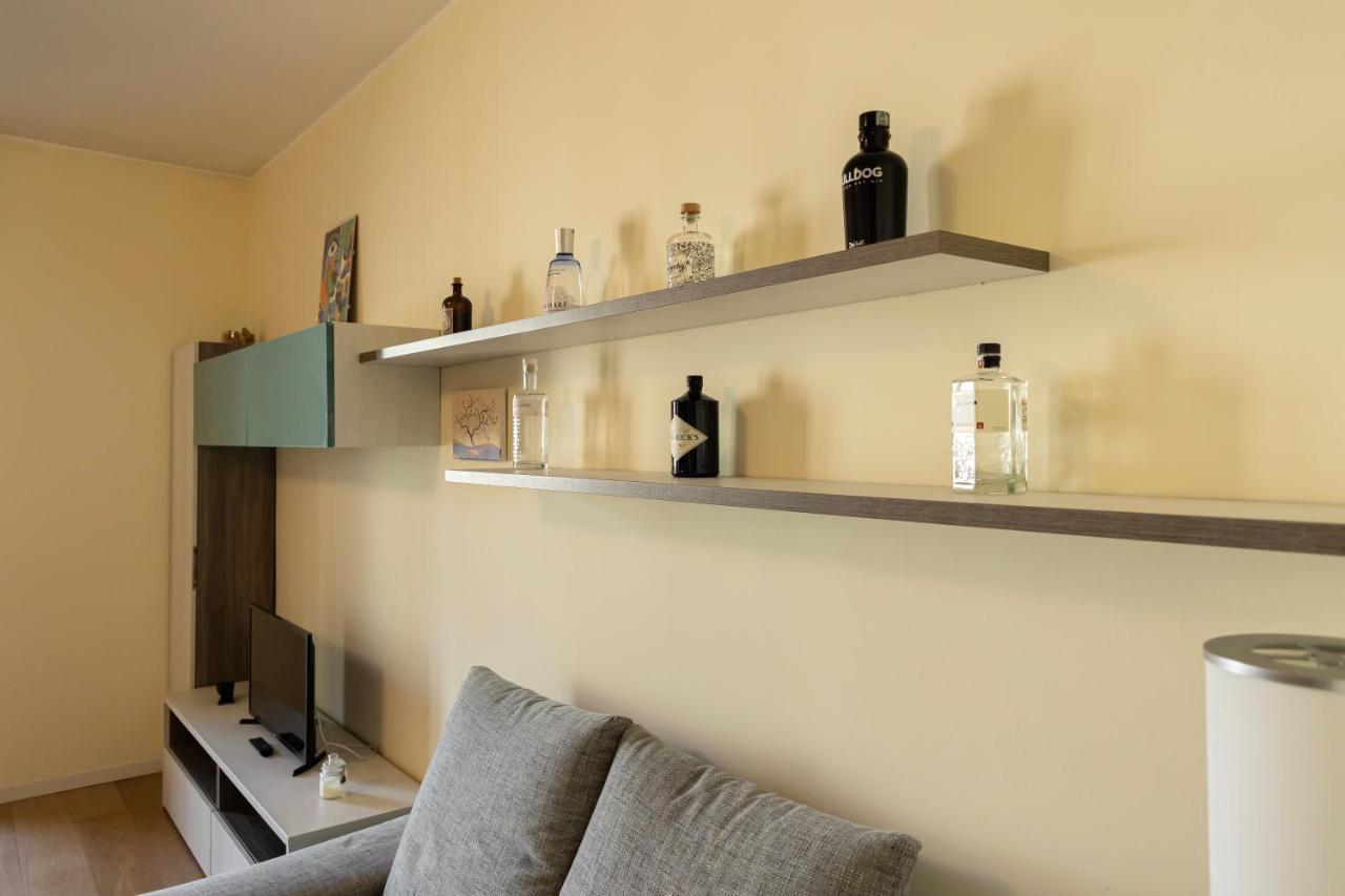 Bilocale Moderno Ed Esclusivo Apartment Milan Luaran gambar